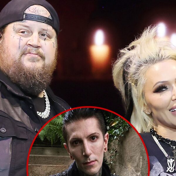 Jelly Roll’s Spouse Bunnie XO Hits Again at Haters After Assembly Corridor…