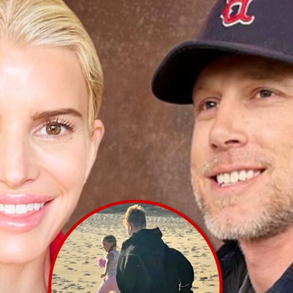Jessica Simpson Enjoys Getaway with Husband, Nonetheless Not Carrying Ring