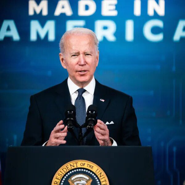 Joe Biden urged to ban China-built EVs by Senate banking committee chair…