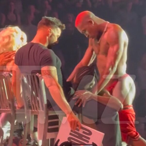 New Angle of Ricky Martin at Madonna Present Proves He 100% Had…