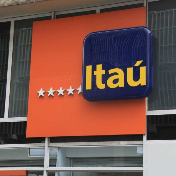 Itaú Unibanco: Modernizing To Face The Competitors (NYSE:ITUB)