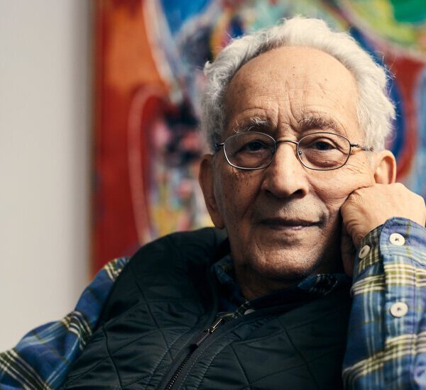 Frank Stella, Towering Artist and Master of Reinvention, Dies at 87