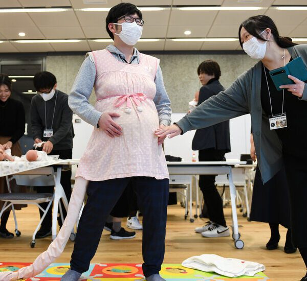 It Took Decades, however Japan’s Working Women Are Making Progress