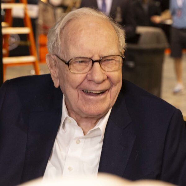 Warren Buffett breaks down easy methods to repeat his success and return…