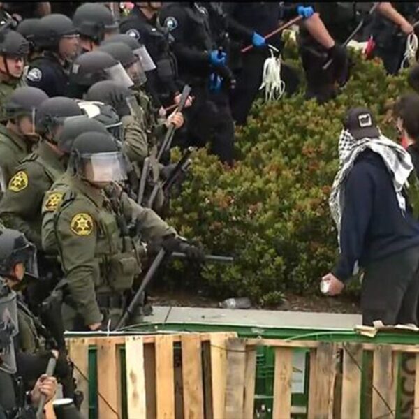 Police on UC Irvine campus after anti-Israel agitators swarm buildings; college students…