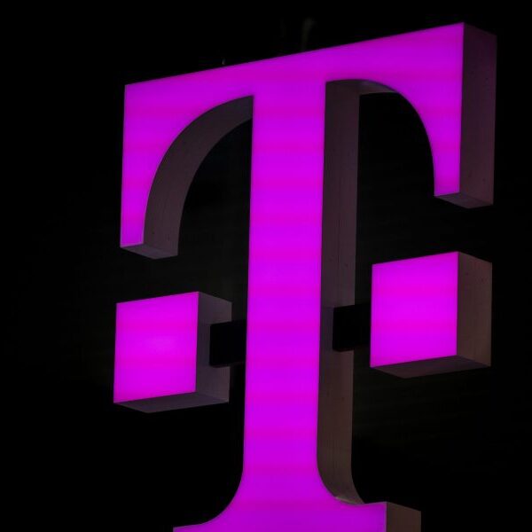 T-Mobile will purchase virtually all of U.S Cellular in $4.4 billion deal