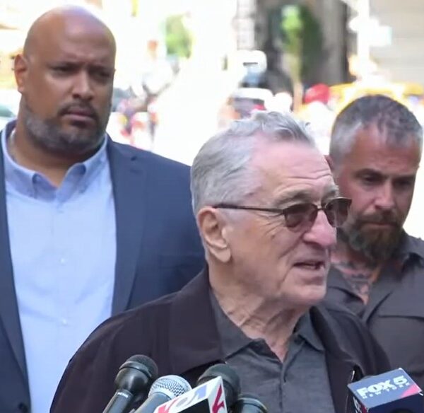 Robert DeNiro Shows Up At The Courthouse And Destroys Trump