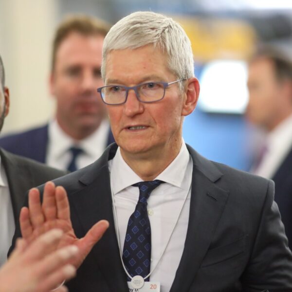 Apple earnings see 10% iPhone gross sales drop, large buyback fuels inventory…