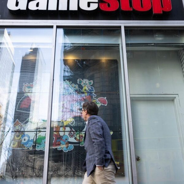 GameStop surges with out the assistance of Roaring Kitty