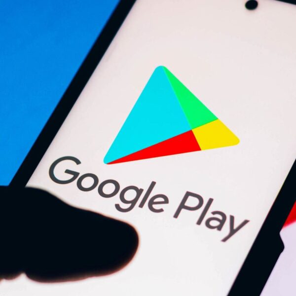 Phantom Wallet Now Tops Google Play Charts