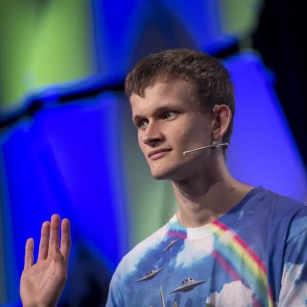 Ethereum Founder Buterin Warns Against Hardware Wallet Use