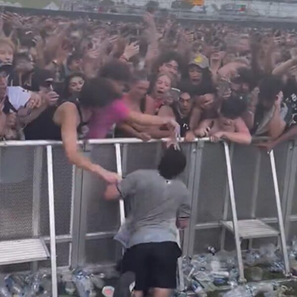 White Sox Fan Blasted By Flurry Of Punches In Wild Festival Pit…