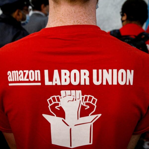 Amazon’s first U.S. labor union strikes to affiliate with Teamsters