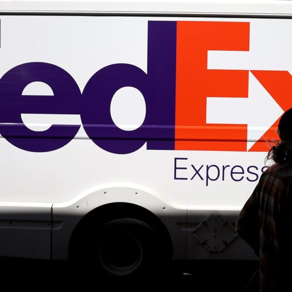 FedEx (FDX) earnings This fall 2024