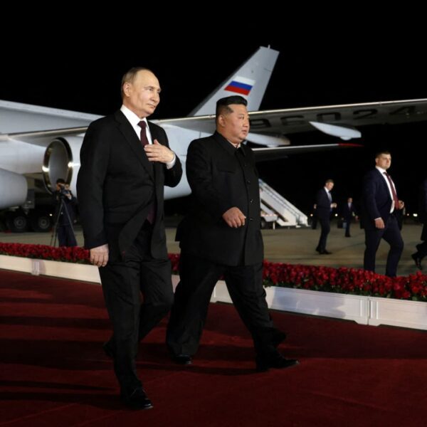 North Korea rolls out the crimson carpet for Putin