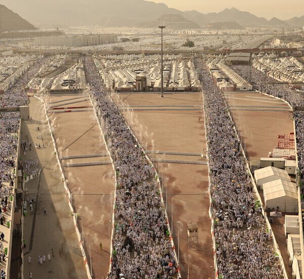 14 Jordanians Die in Intense Heat During Hajj Pilgrimage