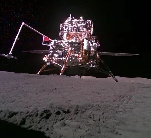 China Prepares to Land Moon Rocks From Lunar Far Side to Earth