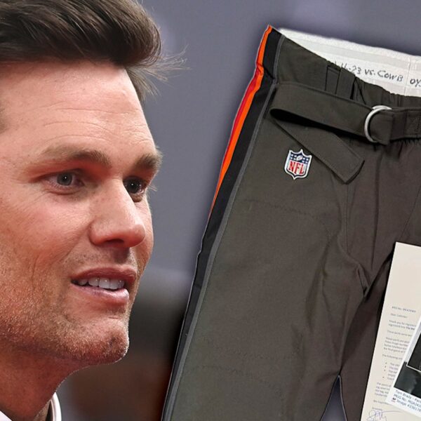 Tom Brady’s Pants From Final NFL Game Sell For Over $89K At…