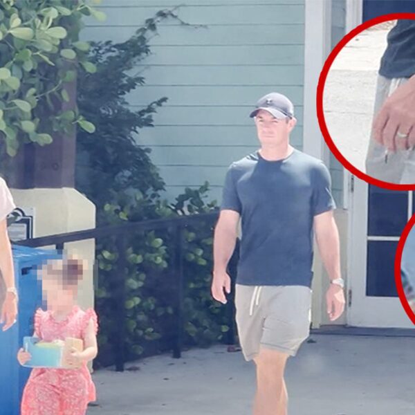 Rory McIlroy Goes On Marinelife Center Date W/ Wife, Daughter After U.S.…