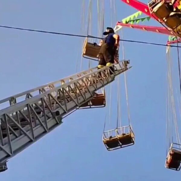 WATCH: Russian amusement park experience malfunctions, trapping a dozen folks 50 toes…
