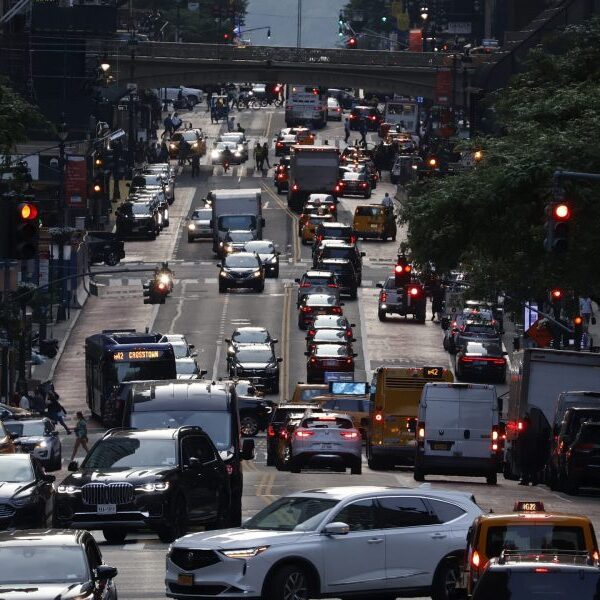 New York governor pumps the brakes on the nation’s first ‘congestion pricing’…