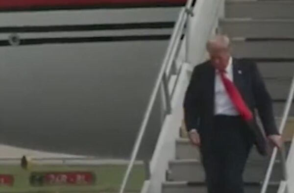 Trump Can Barely Walk Down The Steps As He Arrives At Presidential…