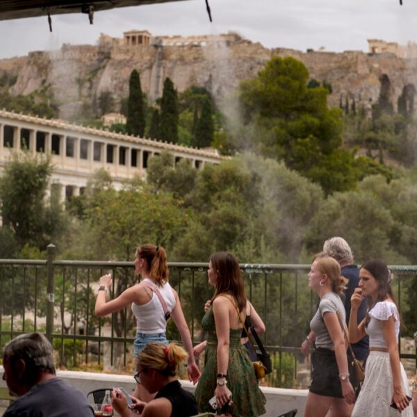 Heatwave shutters Acropolis in Athens for second consecutive afternoon