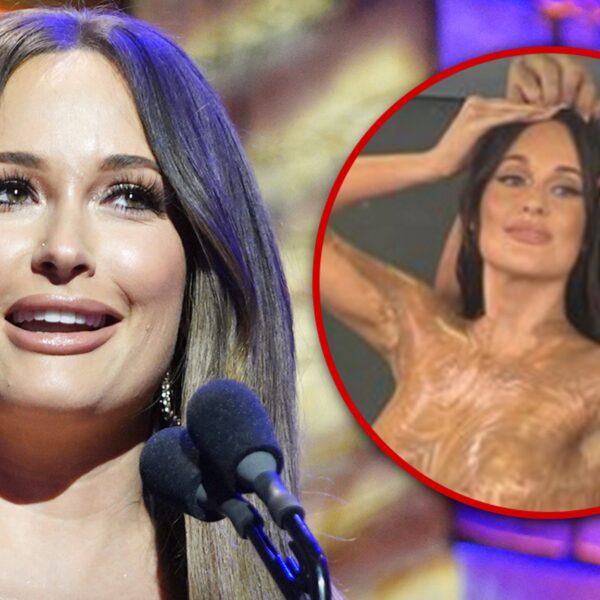 Kacey Musgraves Posts Fully Nude Photo Online, Covered by Muddy Material