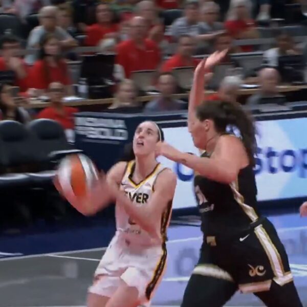 This Keeps Happening… Caitlin Clark Gets Assaulted on a Layup and Can’t…