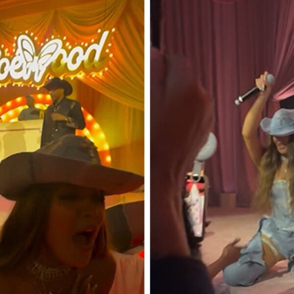 Khloe Kardashian Parties W/ Sisters at fortieth Birthday, Snoop Performs