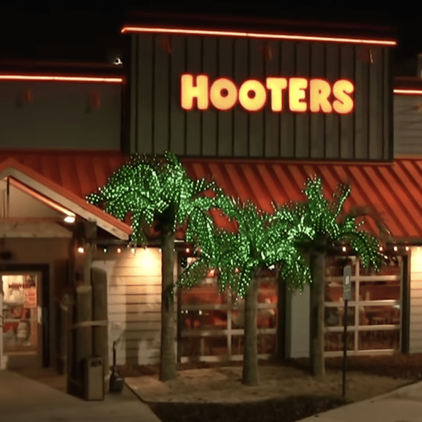 BIDENOMICS: Hooters Abruptly Closes 40 Locations, Citing Rampant Inflation | The Gateway…