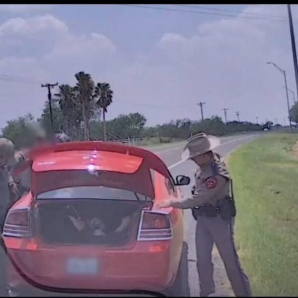 Texas DPS Finds 3 Illegal Aliens in Trunk of Car During Traffic…