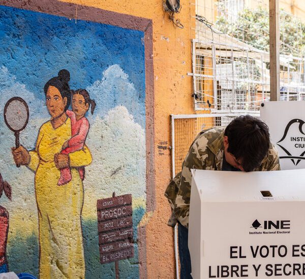Elecciones en México: los votantes a la espera de resultados