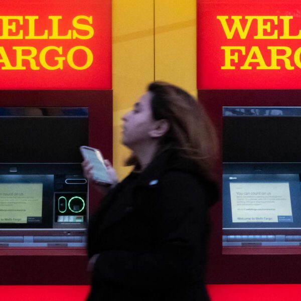 Goldman tells purchasers to purchase calls on Wells Fargo forward of outcomes…