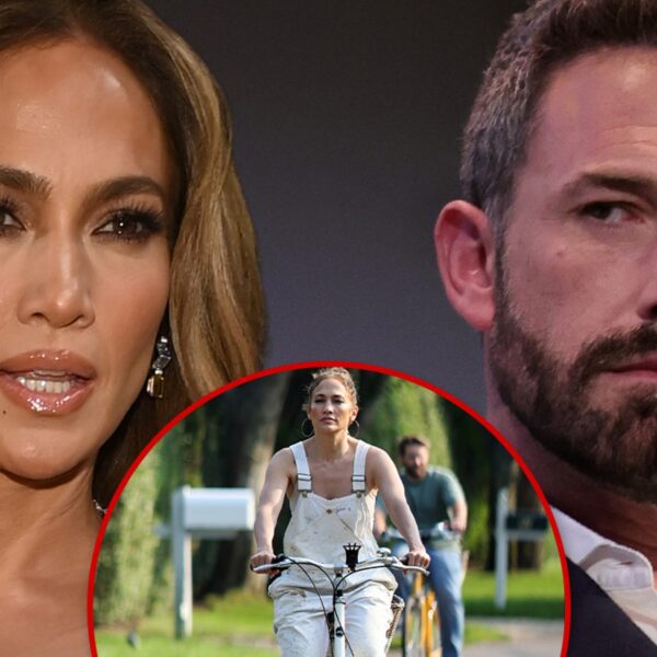 Jennifer Lopez Rides Bike in Hamptons on 2-Year Anniversary, Ben in L.A.