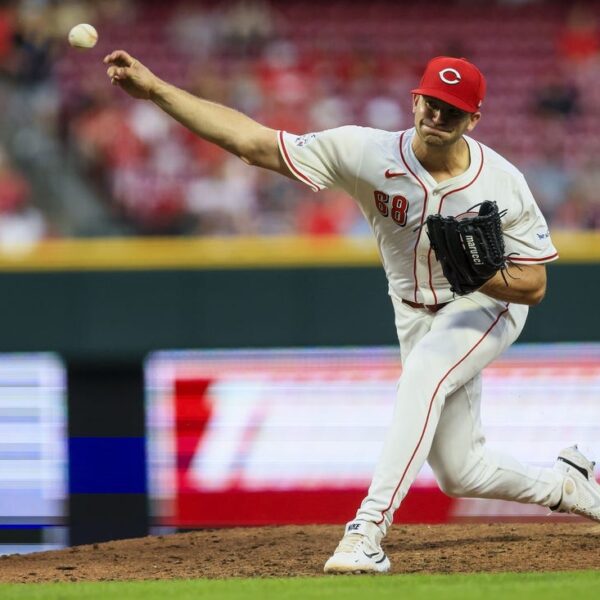 Reds experience scorching streak into collection vs. Tigers