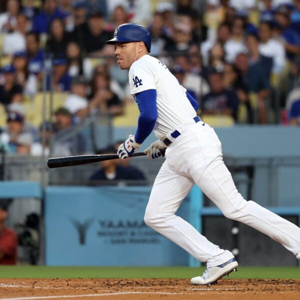 Teoscar Hernandez’s walk-off hit lifts Dodgers over D-backs