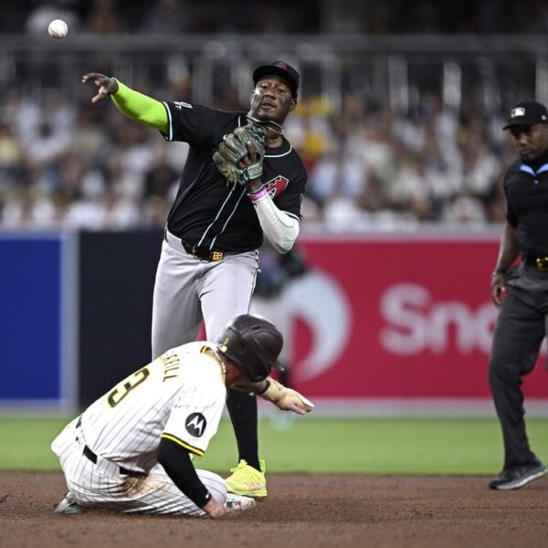 Christian Walker, D-backs outlast Padres in extras