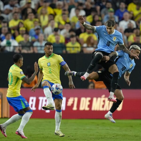 Uruguay outlasts Brazil in PKs to succeed in Copa semis