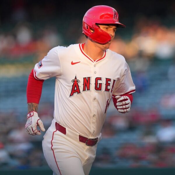 Zach Neto, Angels seize collection finale vs. Rangers