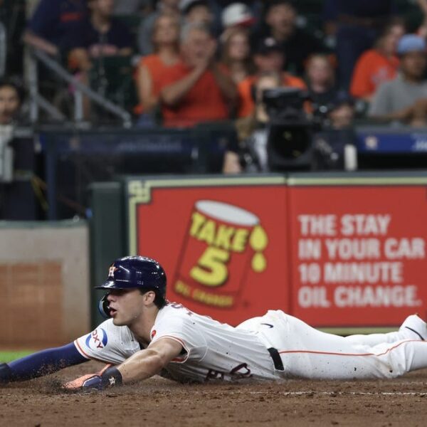 Astros sweep Marlins for ninth straight dwelling win