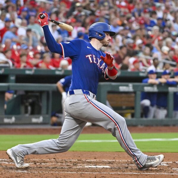 Rangers double up Cards, 6-3