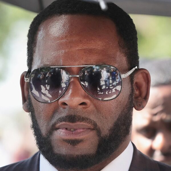 R. Kelly asks U.S. Supreme Court to Overturn Sex Convictions