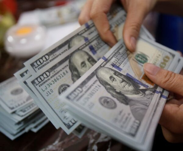 Dollar slips forward of GDP knowledge; euro rises and yen surges By…