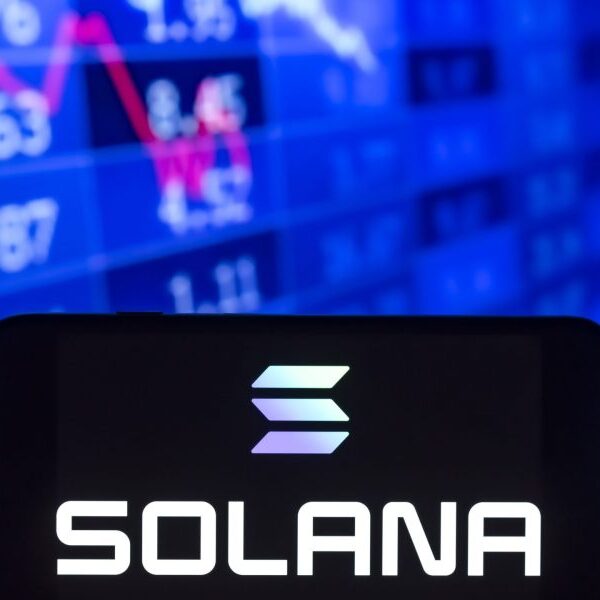 Solana and XRP leap over 20% in week, driving Trump’s electoral odds