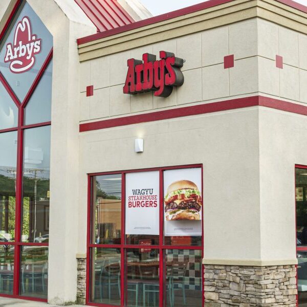 Arby’s staff allegedly stole 1000’s of {dollars} in roast beef
