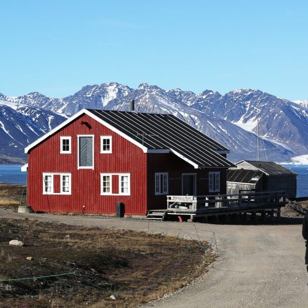 Norway blocks the sale of the personal property Søre Fagerfjord in Svalbard