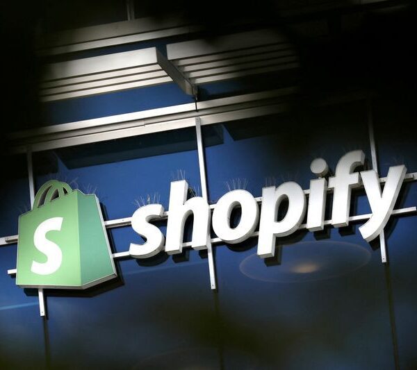 Upgrades for Apple and Shopify; downgrade for Doximity By Investing.com – Investorempires.com