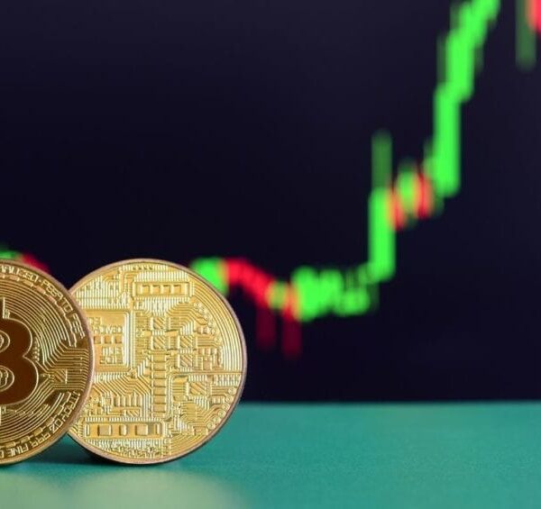 Wall Street Wizard Sees Major Bitcoin ‘Buy Signal”