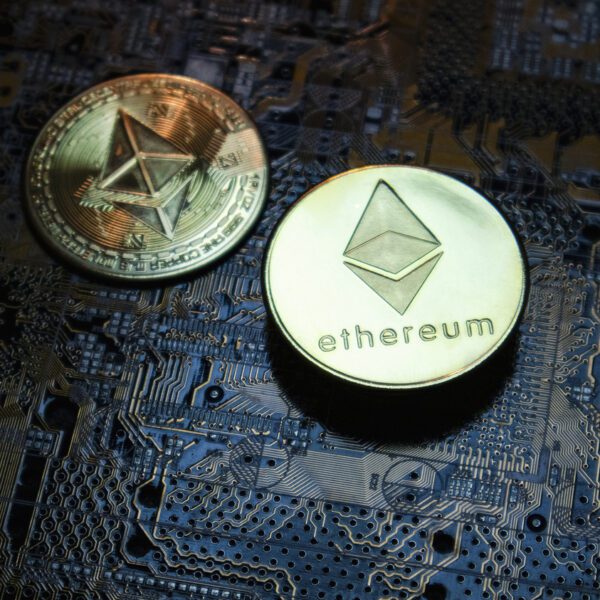 Ethereum Stays Strong Above Trendline, Targeting $3,659 Resistance Level